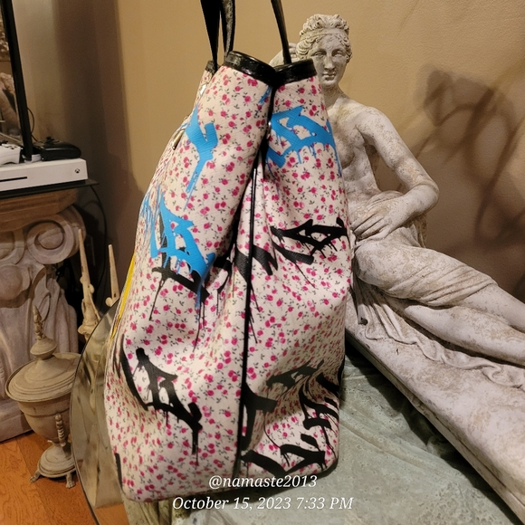 L.A.M.B. by Gwen Stefani Ditzy Graffiti Tote Luxury Designer Bag #594 - Picture 9 of 14